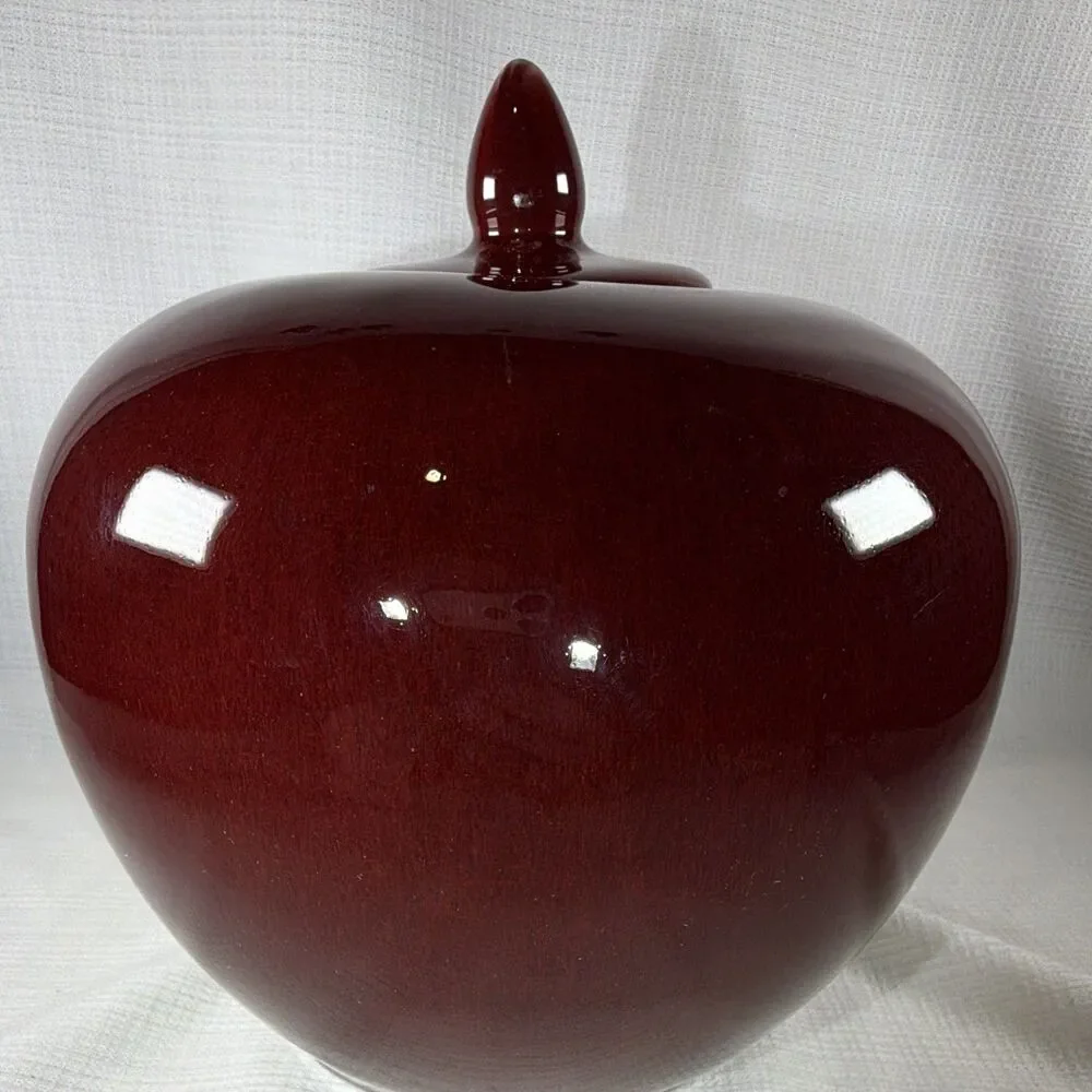 Vintage Chinese Porcelain Onion Ginger Jar Oxblood Sang De Boeuf Red Lidded